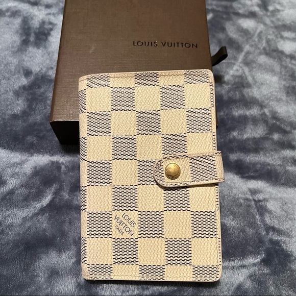 Louis Vuitton Damier Azur Kisslock Wallet